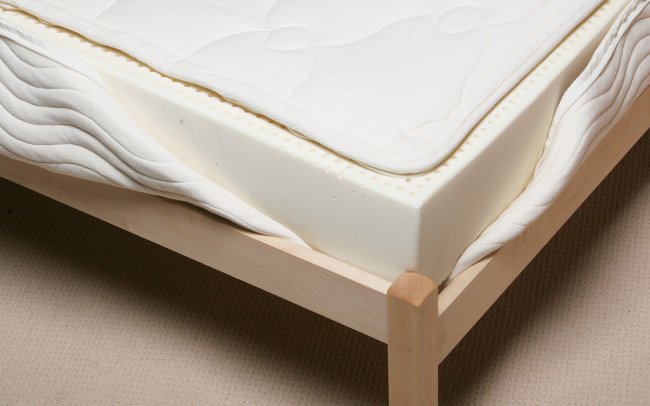 Detailed view of 6 inch latex mattress showing a solid core of natural Talalay latex.